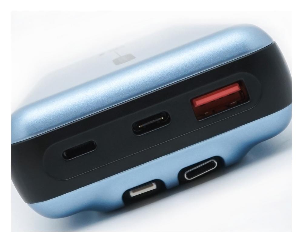 PATONA Premium Powerbank Stark 1.0 PD65W 20.000 mAh con 2 cavi di ricarica integrati USB‑C e Lightning PATONA Premium Powerbank Stark 1.0 PD65W 20.000 mAh con 2 cavi di ricarica integrati USB‑C e Lightning