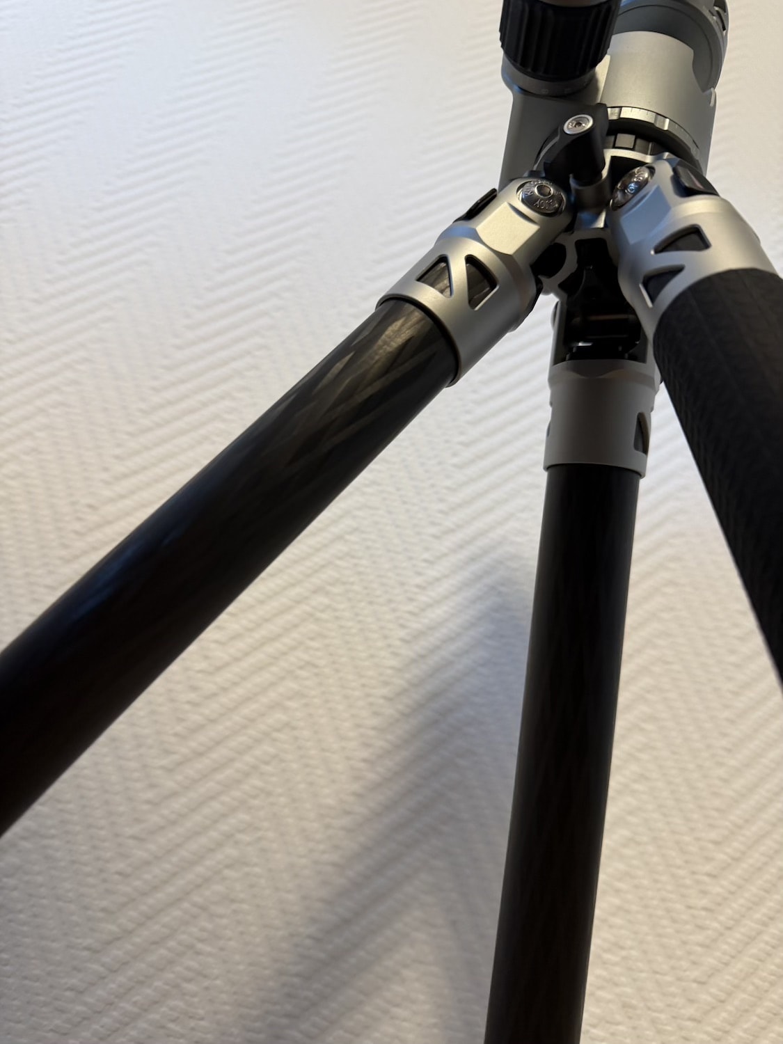 Zestaw karbonowego statywu Mountain Series C83S z głowicą TX30 i kolumną centralną