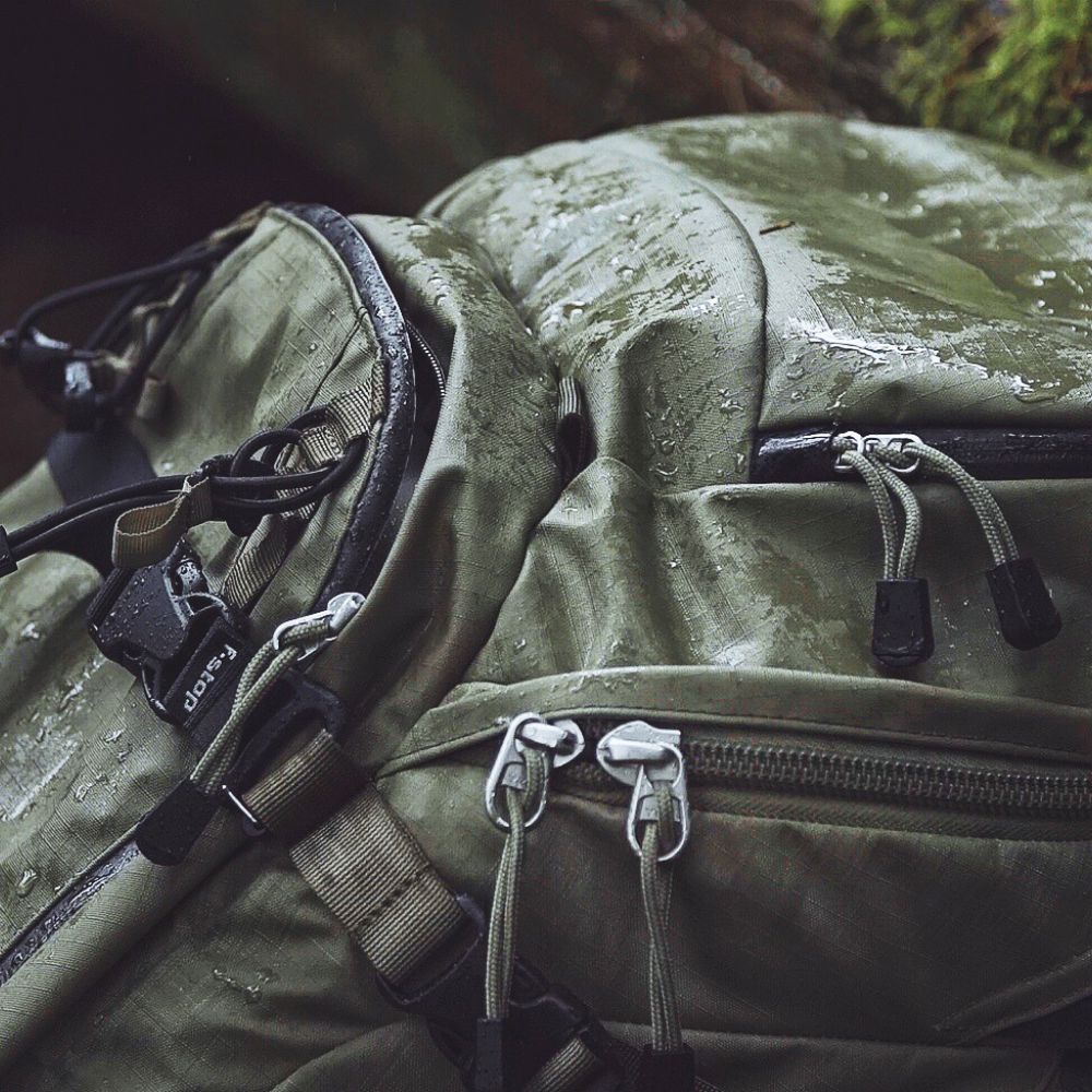 Mochila fotográfica F-stop Sukha antracita (negra)