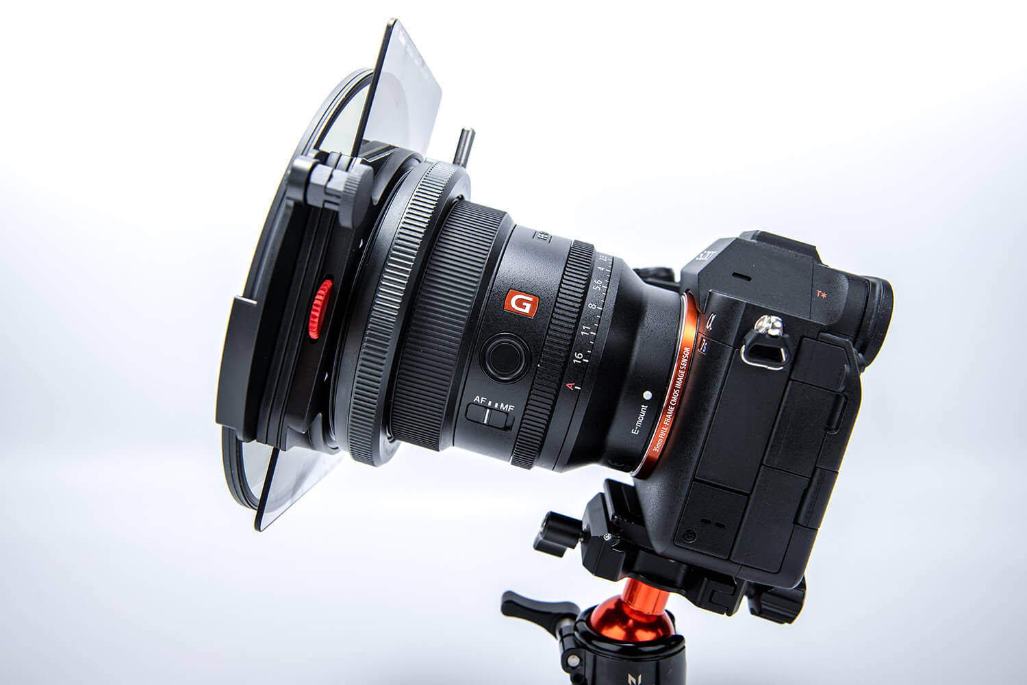 K100 K9 filter holder set for Sony 14mm F1.8 with K150P polarizing filter K100 K9 filter holder set for Sony 14mm F1.8 with K150P polarizing filter