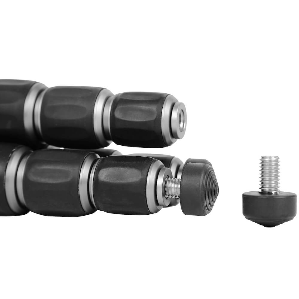 C82_04 Trípode de carbono Mountain Series C82