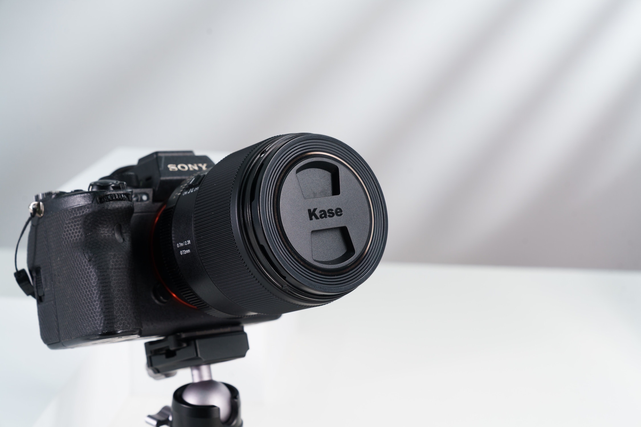 KW Revolution Magnetic Lens Cap Set incl. Inlaid Adapter Ring KW Revolution Magnetic Lens Cap Set incl. Inlaid Adapter Ring