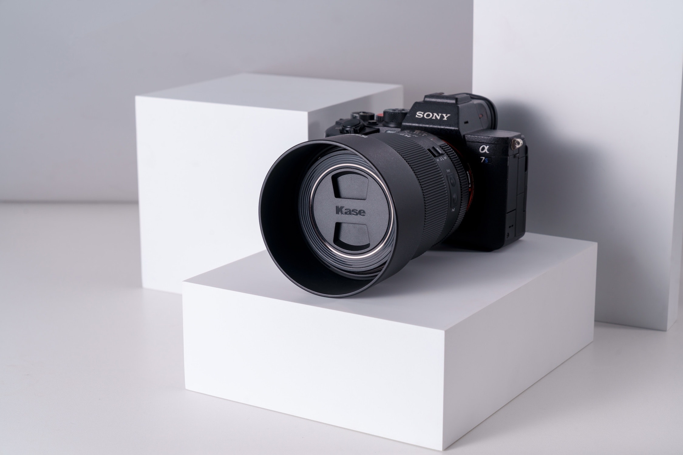 KW Revolution Magnetic Lens Cap Set incl. Inlaid Adapter Ring