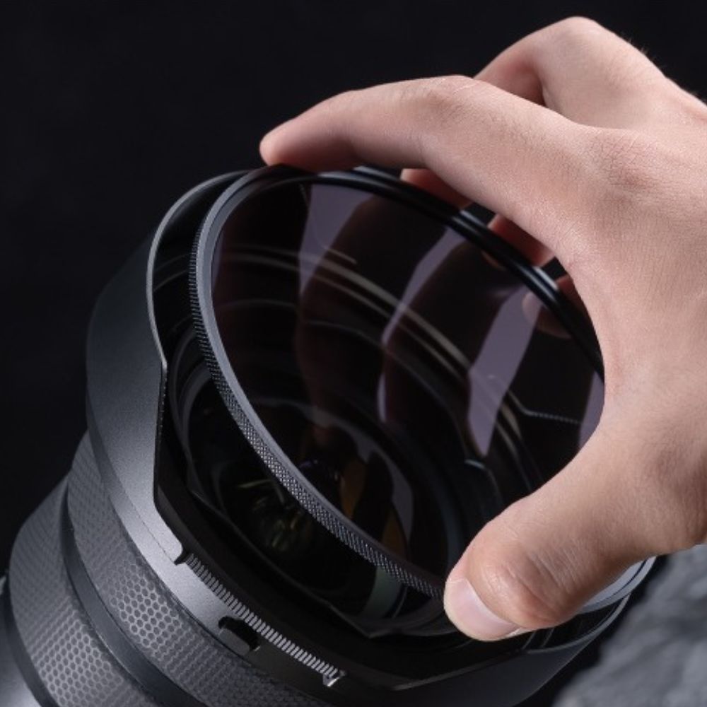 KW Revolution Magnetic Lens Hood for Nikon Z 14-24mm f/2.8 KW Revolution Magnetic Lens Hood for Nikon Z 14-24mm f/2.8